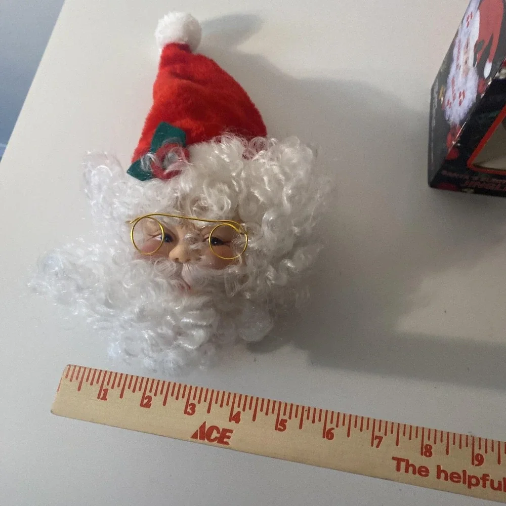 Vintage Christmas Singing Santa Head Light Sensor Jingle Bells Holiday Greetings